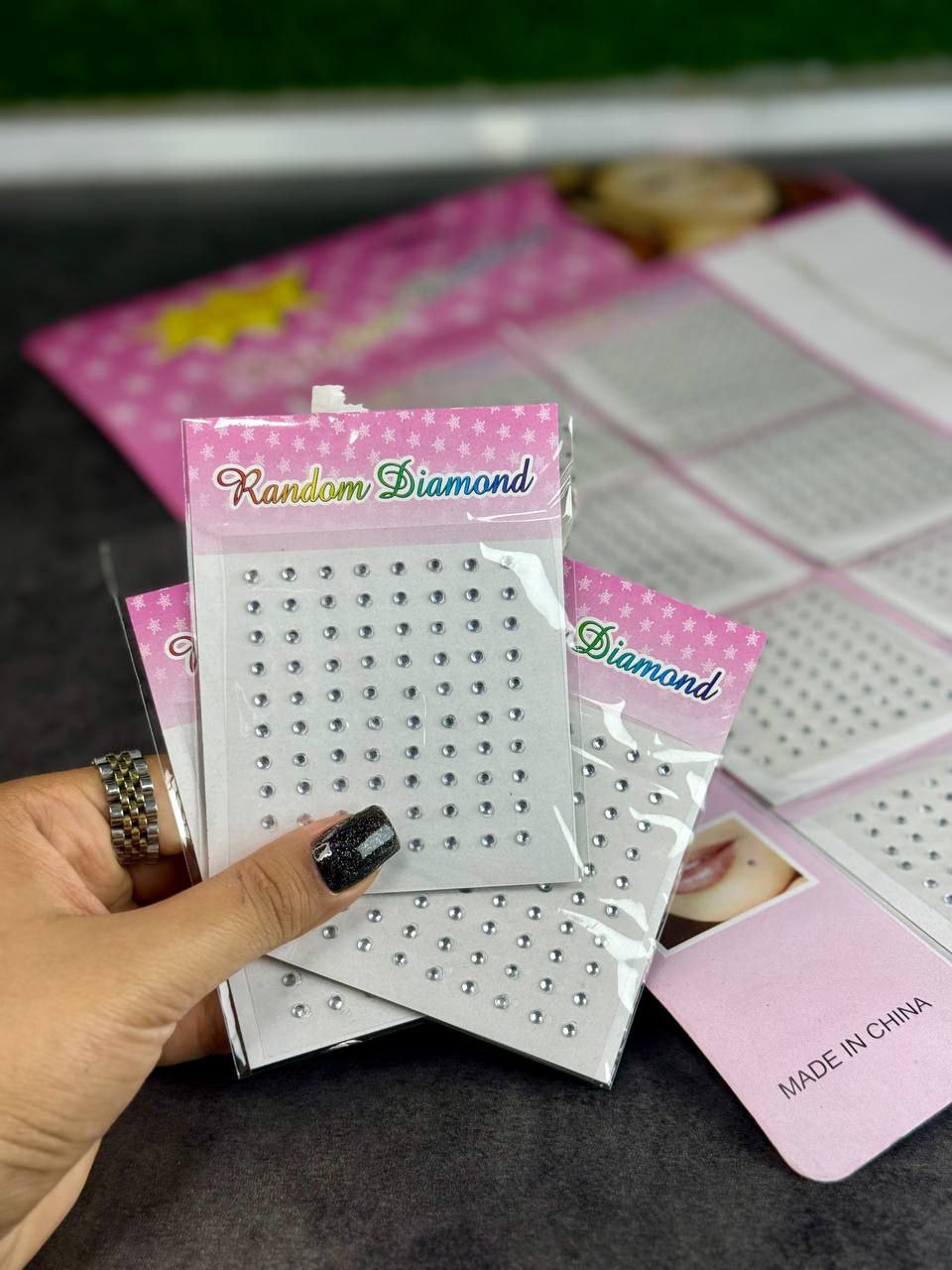 71E64D4F-0F16-4127-A951-37135E5BA954 نگین میکاپ و مو - تصویر 1
